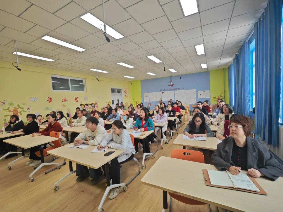提升且末县教师专业素养与教学水平