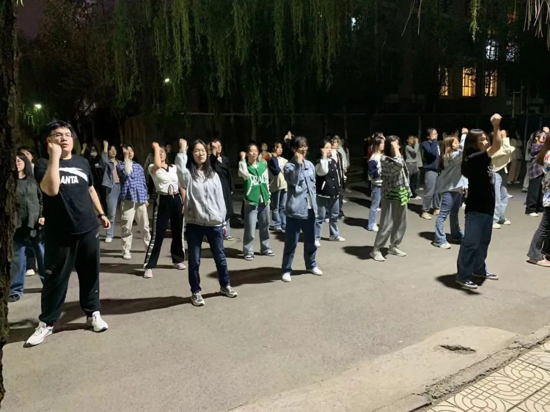 可以打金提现人民币的传奇免费注册